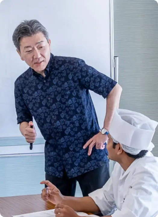 研修をするスタッフ